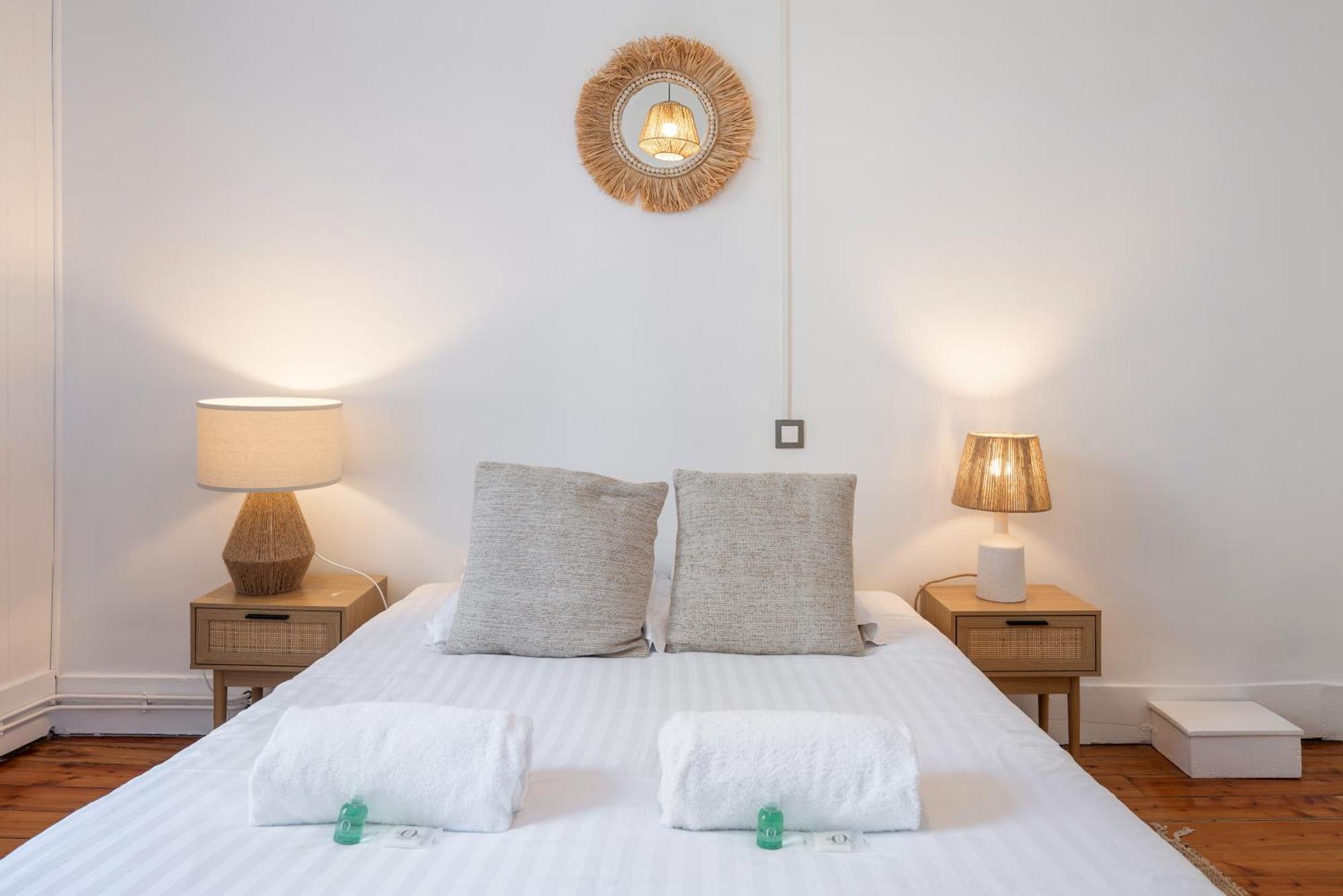 Appartement Spacieux Et Chaleureux Coeur De Ville Chambéry Buitenkant foto