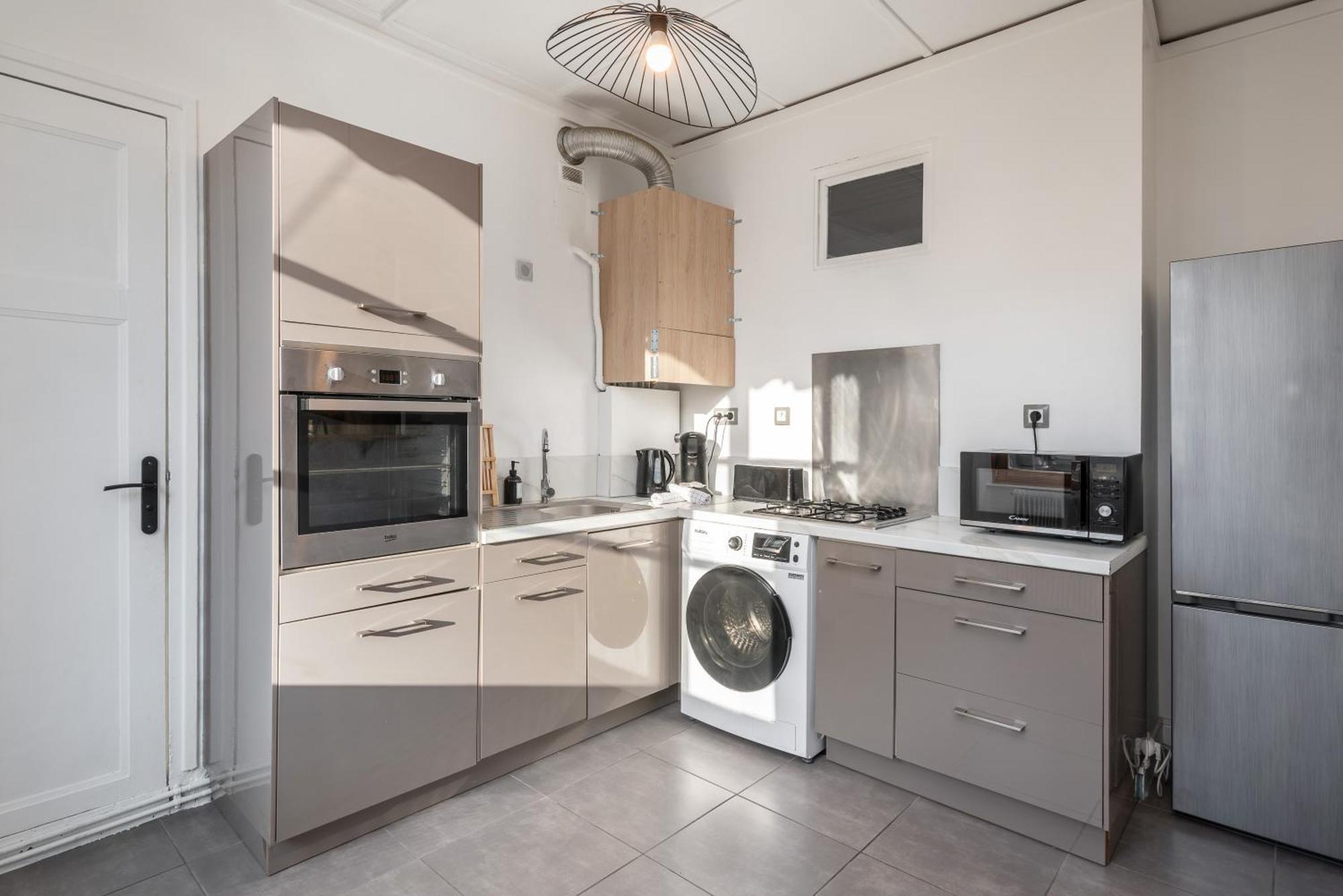 Appartement Spacieux Et Chaleureux Coeur De Ville Chambéry Buitenkant foto