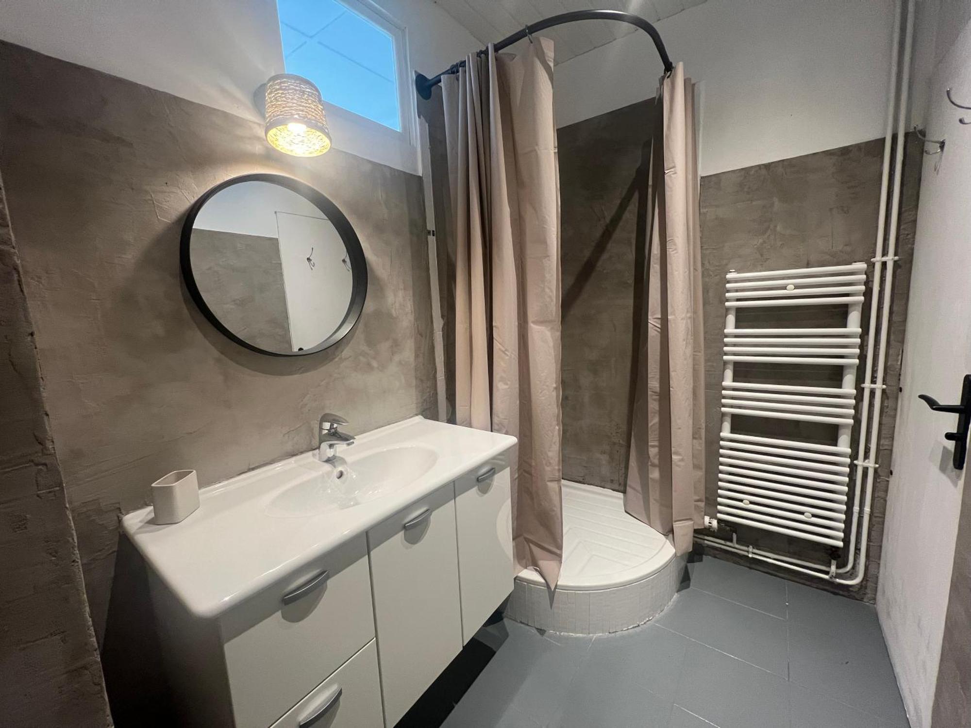 Appartement Spacieux Et Chaleureux Coeur De Ville Chambéry Buitenkant foto